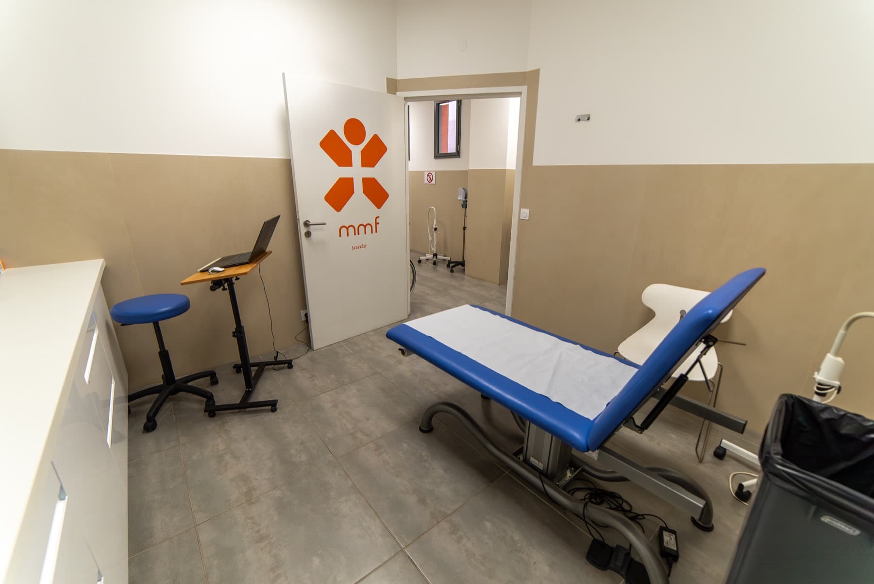 Intérieur d'un pôle de santé MMF à Saint-Martin-du-Var